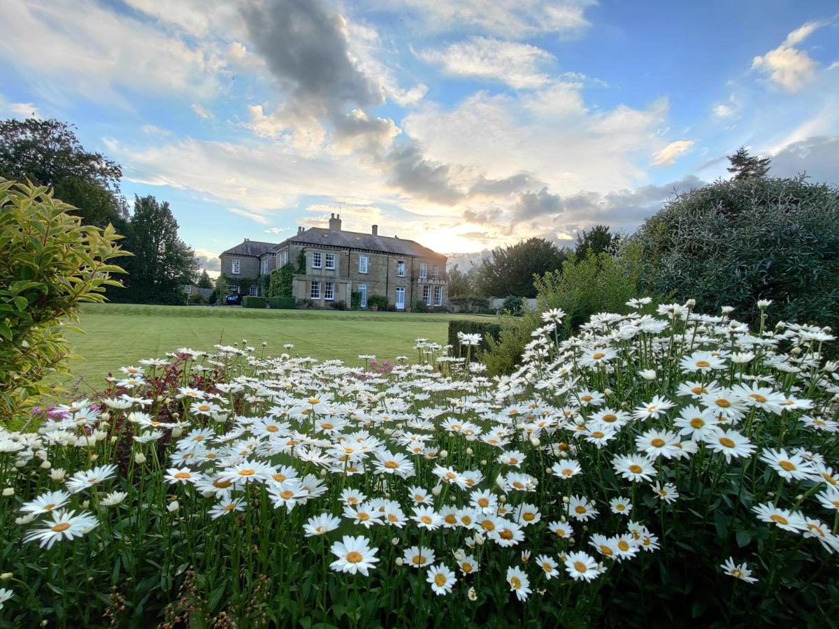 Sutton Hall Resort Thirsk Exterior photo